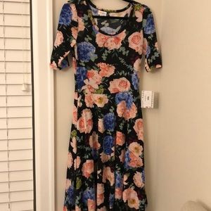 LuLaRoe Nicole dress Small brand new with tags!